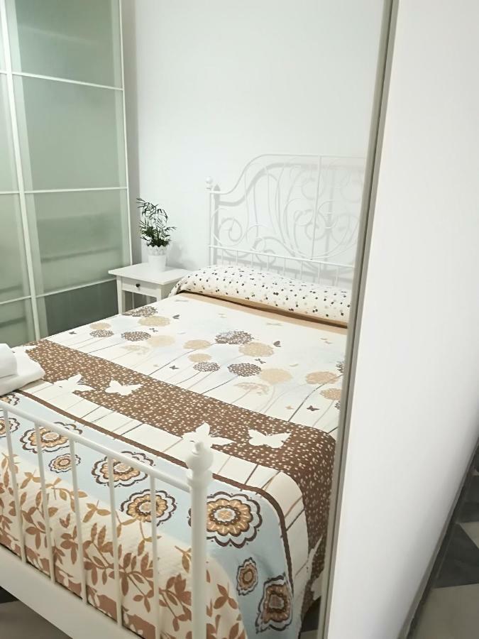 Ave Maria 7 Apartment Tarifa Bagian luar foto